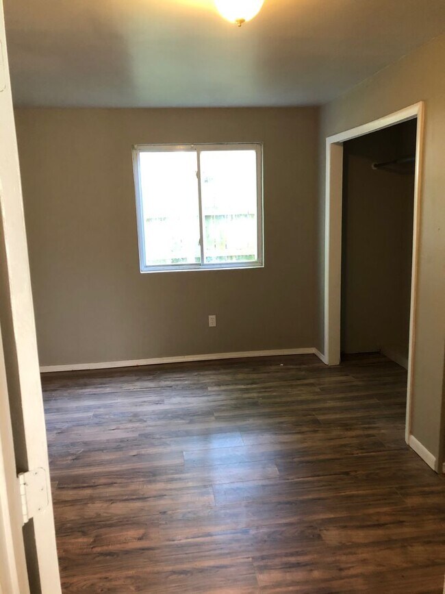 Building Photo - Benton Park West 3bd/1ba Single Family Home