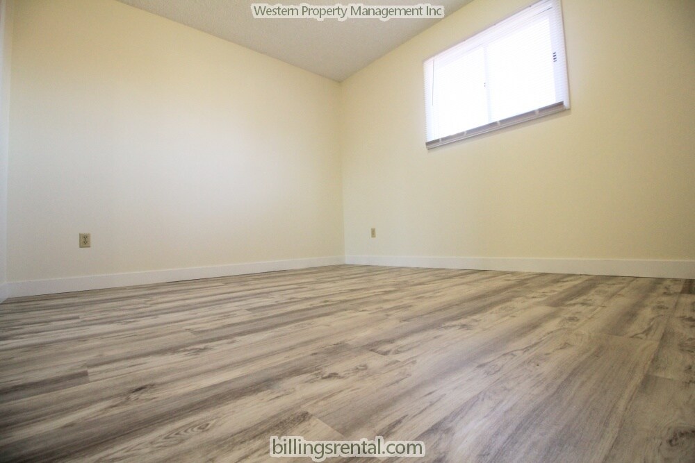 Second Bedroom - 411 Mervin St