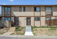 Building Photo - 2567 Rainbow Dr