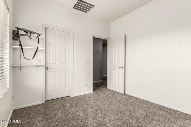 Building Photo - 16435 N 152nd Ln