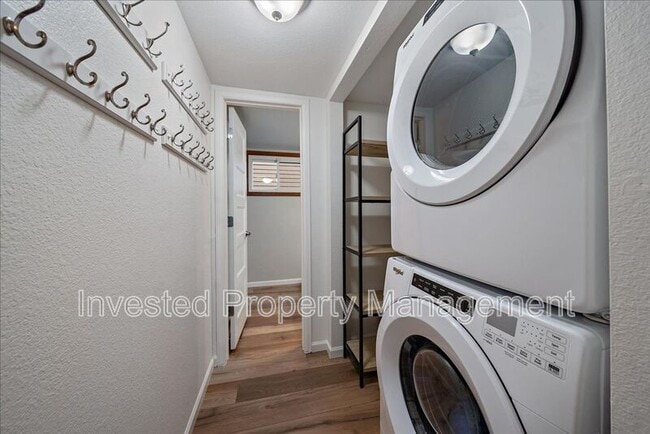 Building Photo - 7291 Palisade Dr