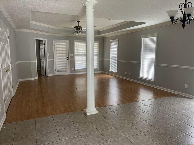 Building Photo - 28 Penton Ct