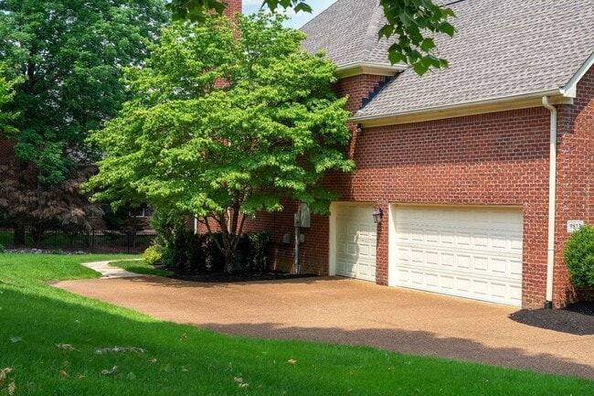 Building Photo - 9813 Albemarle Ln