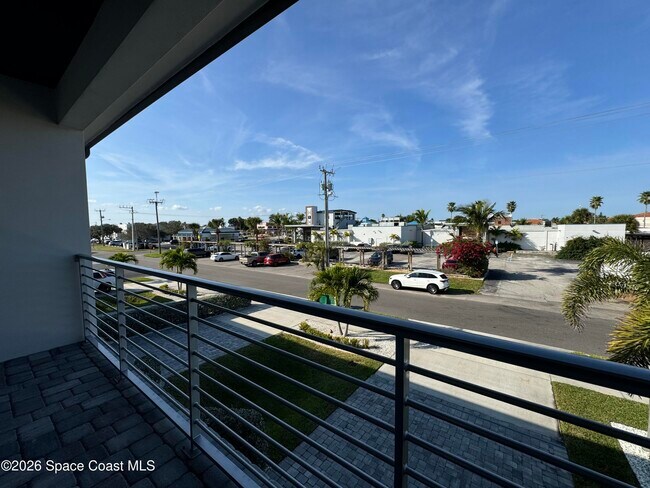 Building Photo - 223 6th Ave