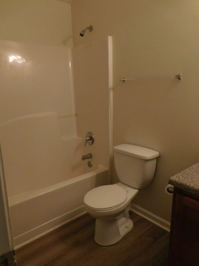 Building Photo - 330 Barshay Dr