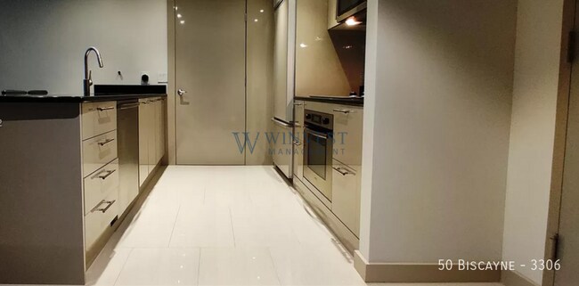 Building Photo - 50 Biscayne-3306