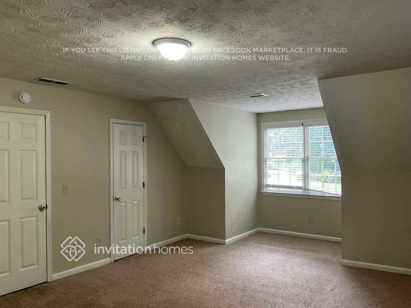 Building Photo - 776 Amberglen Ln