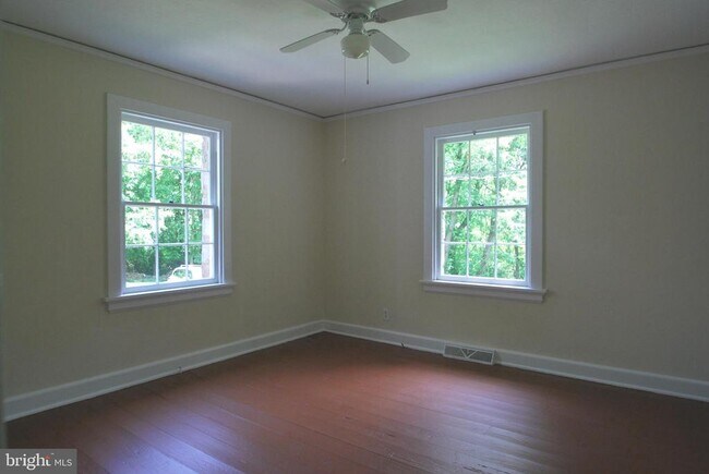 Building Photo - 23131 Oakham Farm Ln