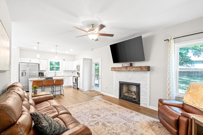 Building Photo - 1851 Calloway Dr