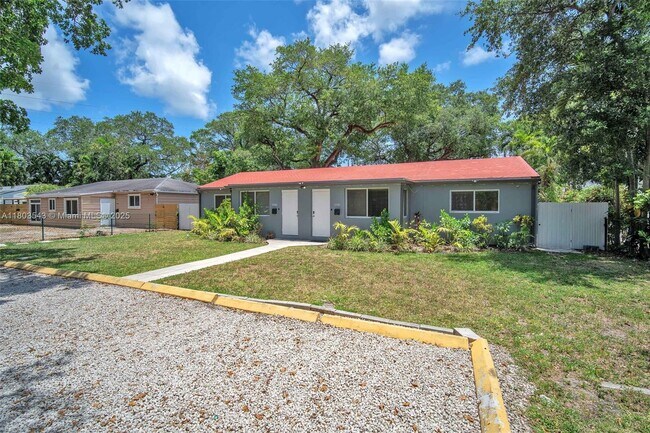 Building Photo - 1550 NE 131st Ln