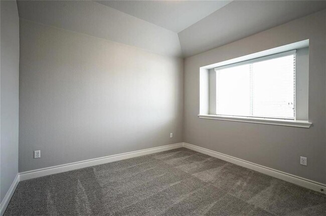Building Photo - 501 Nautical Lp