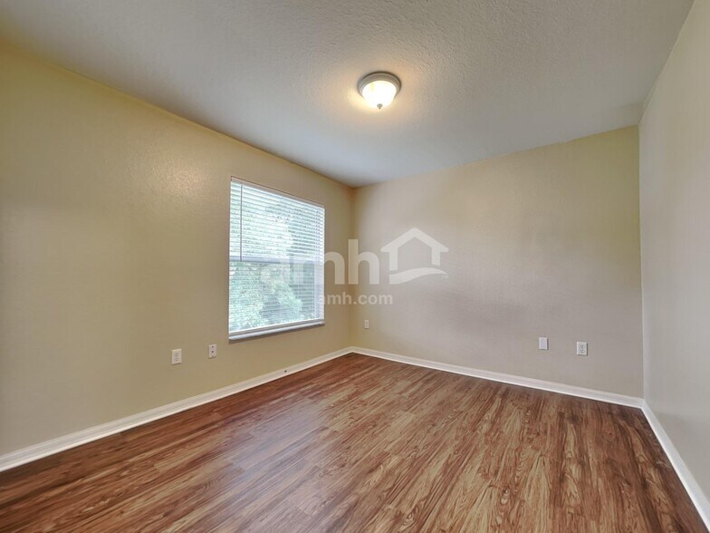 Building Photo - 2804 Spring Meadow Dr