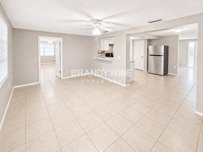 Building Photo - 10901 Queens Rd