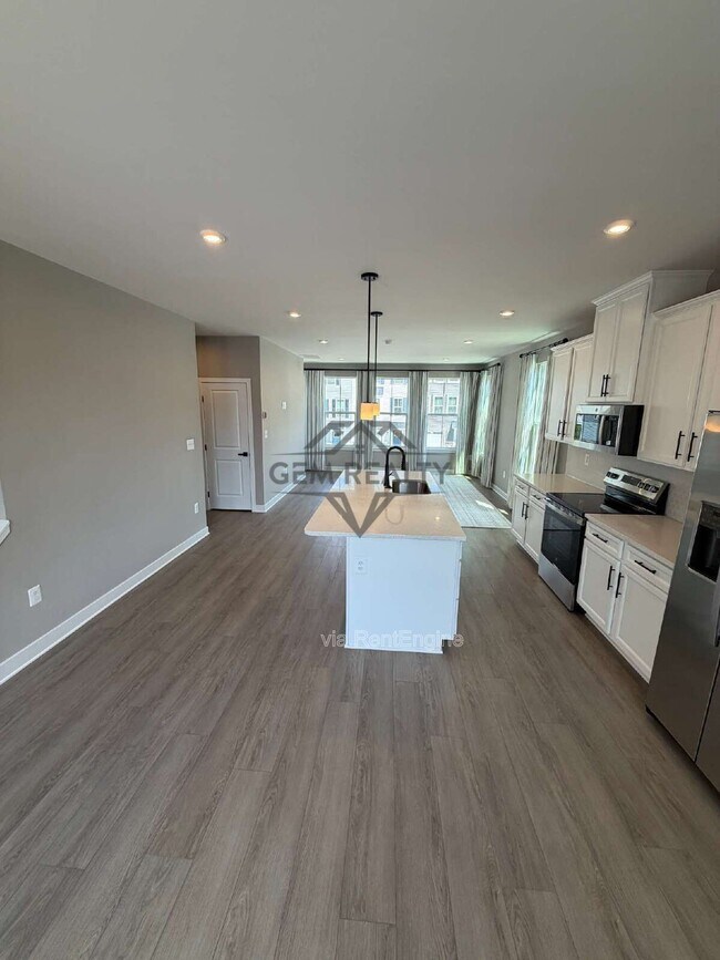 Building Photo - 8700 Stevenson Ln