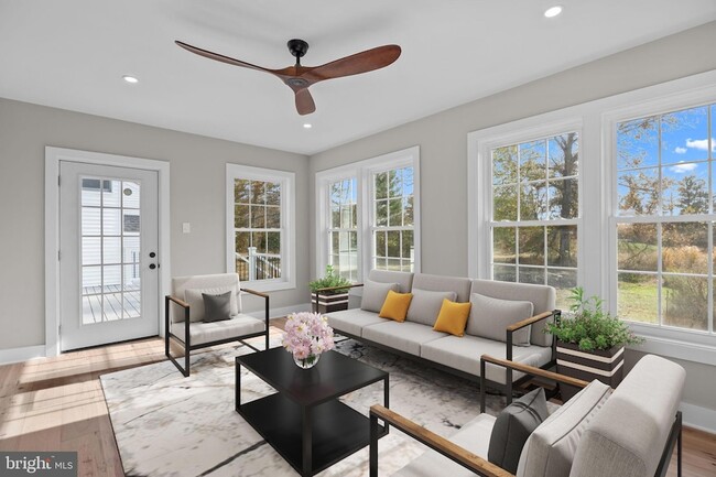 Building Photo - 271 Stoopville Rd