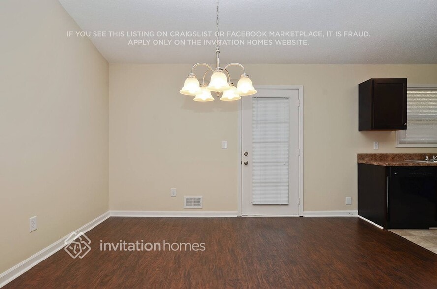 Building Photo - 6712 Songwood Dr