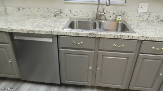 Building Photo - 5844 Willard St