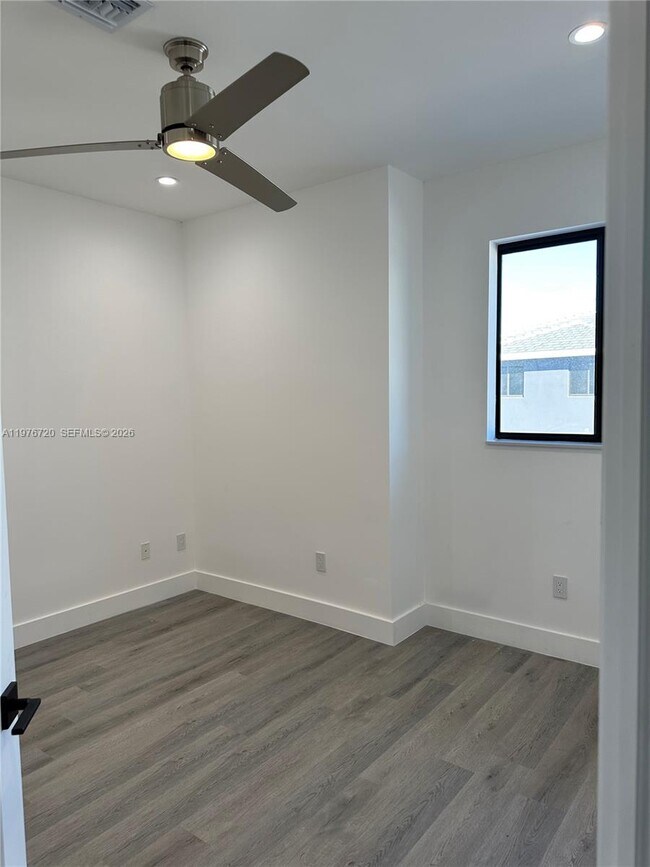 Building Photo - Southwest 32nd Avenue, Fort Lauderdale, FL 33312 - 4 BR 2 BA townhouse