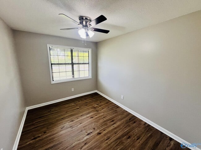 Building Photo - 3018 Charity Ln