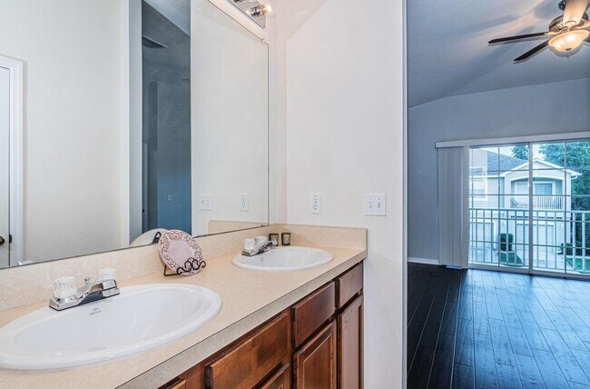 Building Photo - 9013 Moonlit Meadows Loop