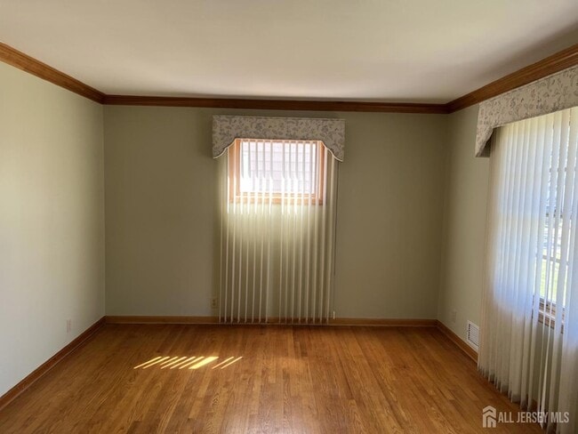 Building Photo - 30 Cypress St