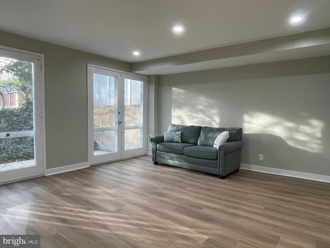 Building Photo - 620 3rd St SW