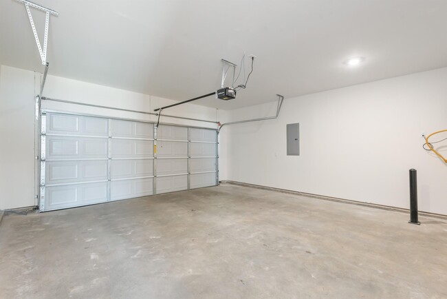 Building Photo - 927 Dora Rose Rd