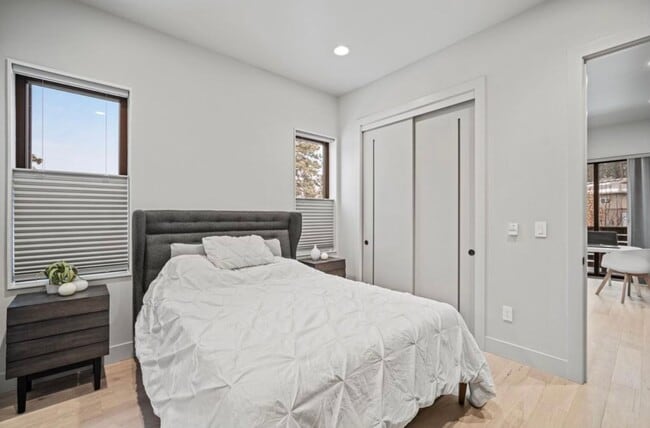Building Photo - FREEUNFURNSHED OR FULLY FURNISHED one bedr...