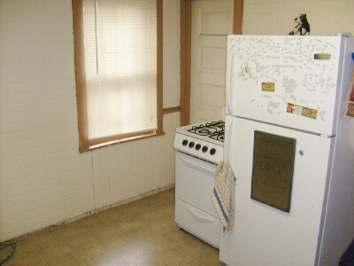 Kitchen - 539 W Doty St