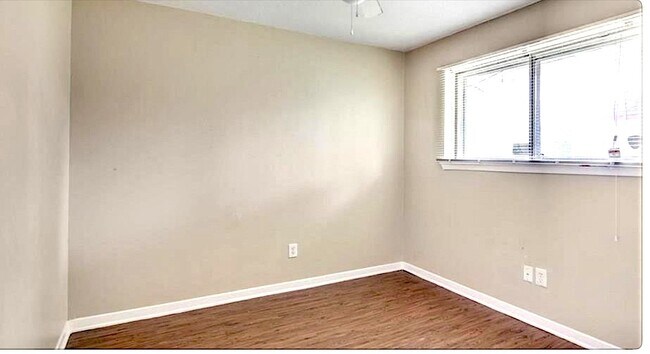 Building Photo - 1126 Progreso Dr