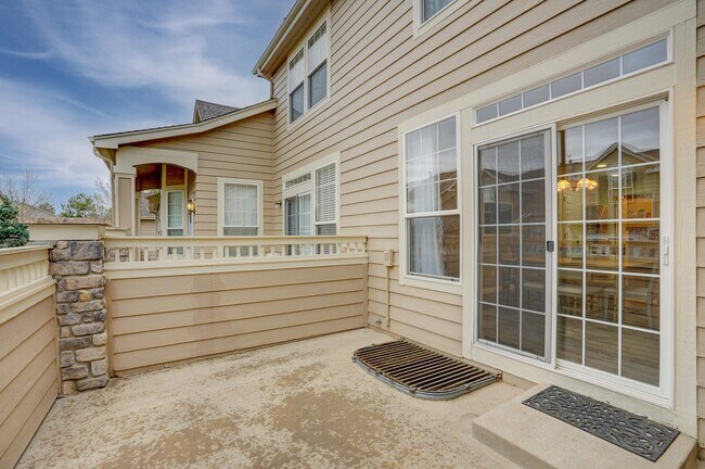 Building Photo - 10129 Grove Ct