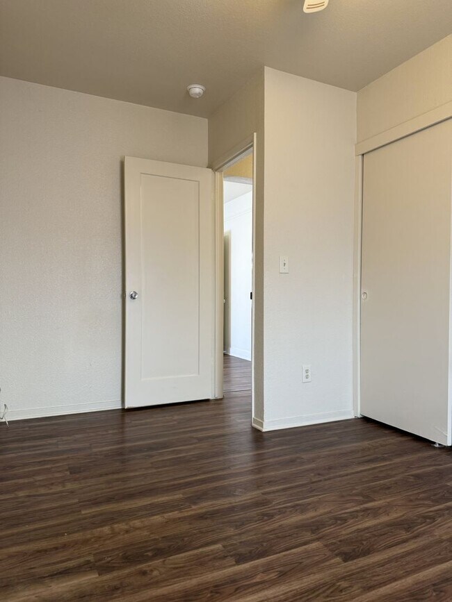 Building Photo - 45w26th