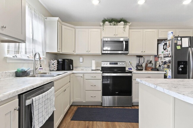 Building Photo - 5524 Sweetgum Cir