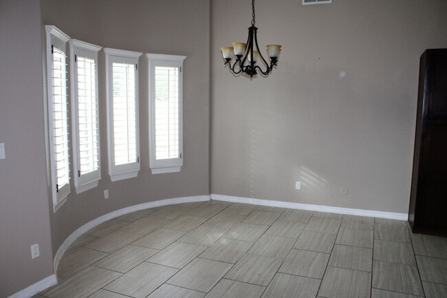Building Photo - 3155 Spring Willow