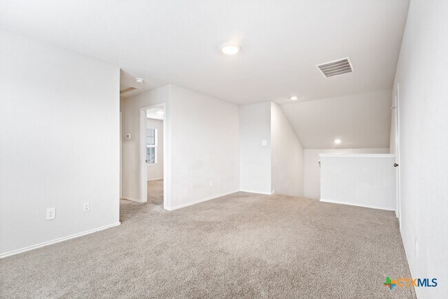 Building Photo - 840 Nodding Nixie