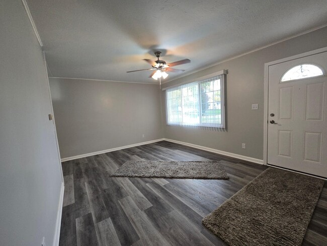 Building Photo - 584 Glenwood Ave