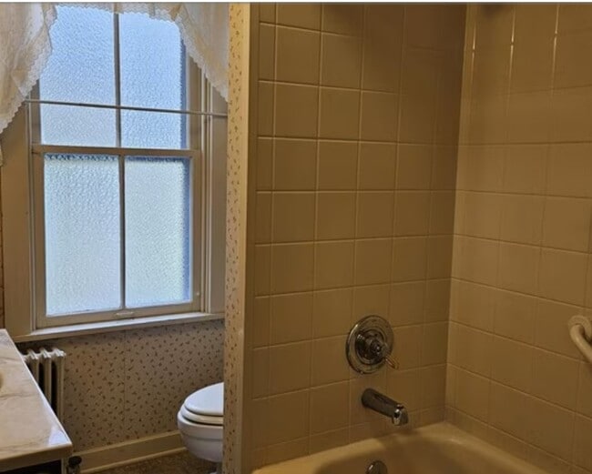 Building Photo - 45 Froelich Ave