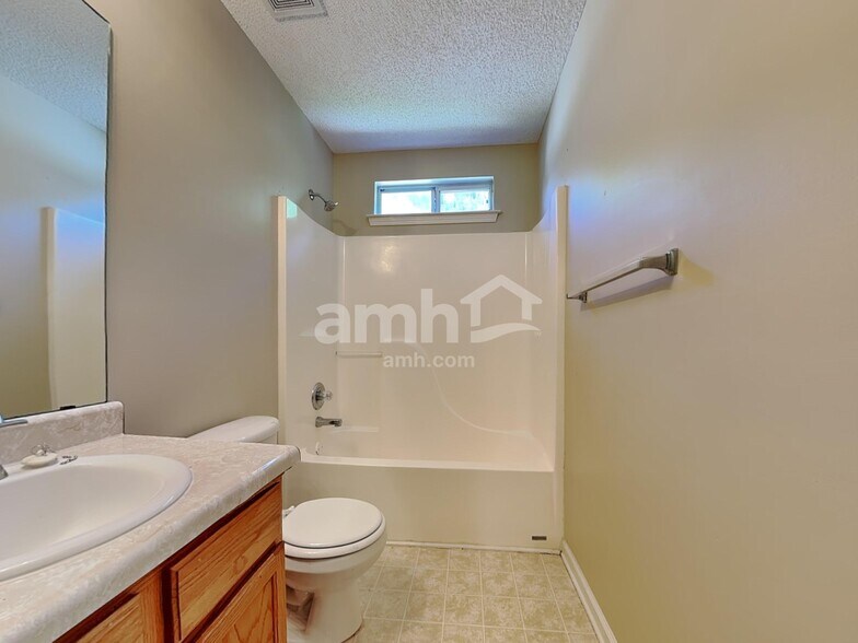Building Photo - 4020 Angels Dr