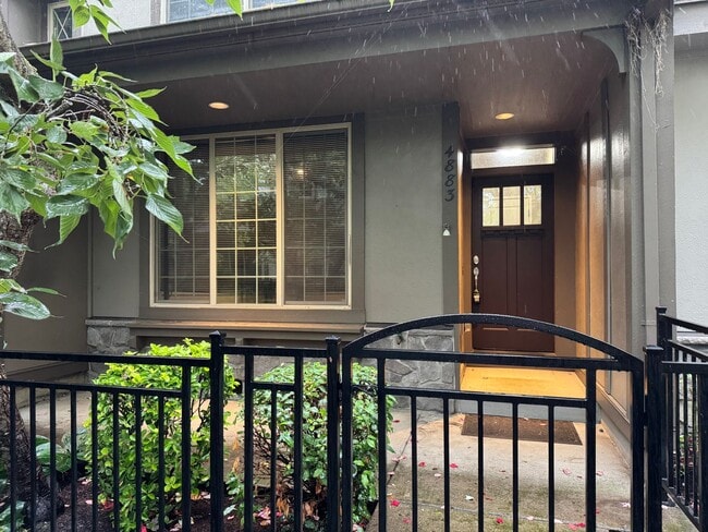 Building Photo - Beautiful 2br/2.5ba Townhome in Arbor Parc...
