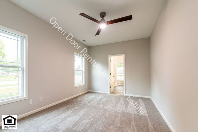 Building Photo - 307 Toledo St