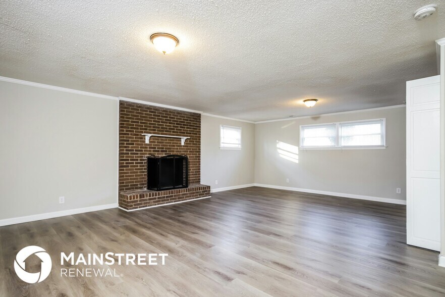 Building Photo - 258 Shallowbrook Dr