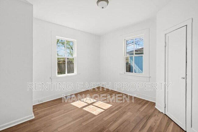 Building Photo - 2017 48th Street Ensley