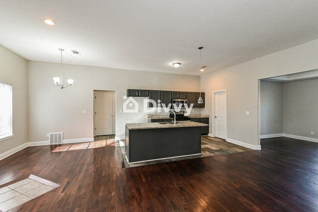 Building Photo - 3391 James Rd, Memphis, TN 38128
