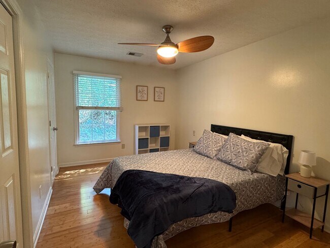 Building Photo - 191 Water Oak St