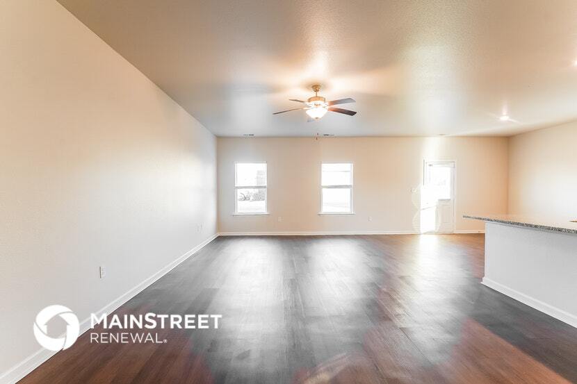 Building Photo - 1001 Pilgrim Ln