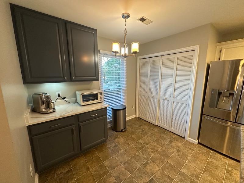 Building Photo - 9129 Kings Canyon Dr