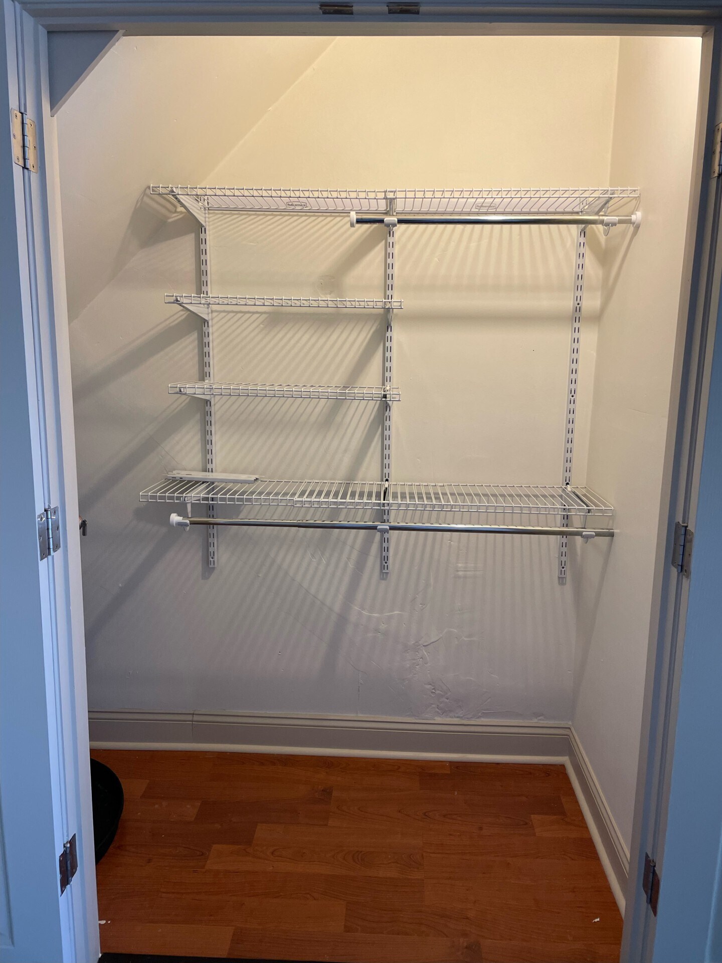 hallway closet - 3549 Sunnyside Ave