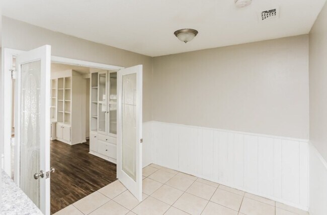Building Photo - 1763 Brown Trial