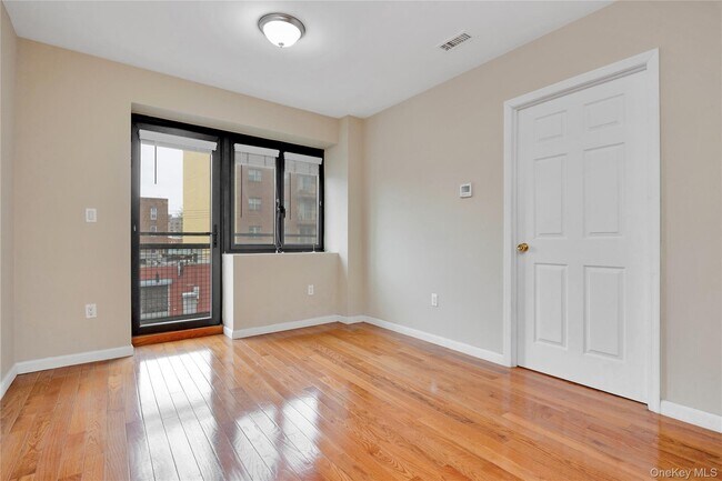 Building Photo - 172-18 Jamaica Ave