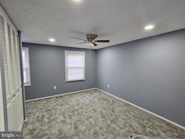 Building Photo - 8619 Hayshed Ln